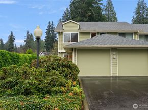 3926 NW Fairway Lane, Bremerton WA 98312