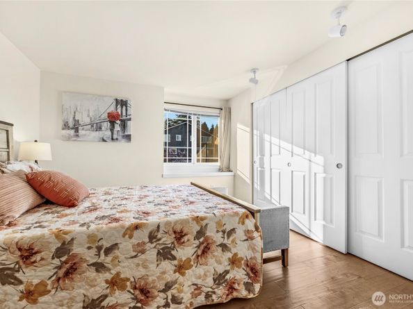 3604 22nd Avenue W, Seattle WA 98199