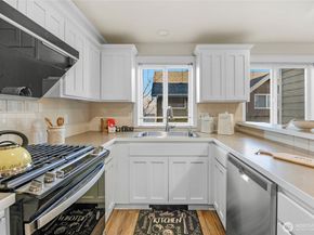 3604 22nd Avenue W, Seattle WA 98199