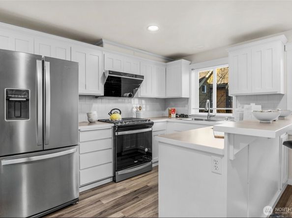 3604 22nd Avenue W, Seattle WA 98199