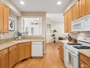 120 Newport Way NW 16, Issaquah WA 98027