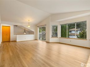 2078 SE 8th Drive, Renton WA 98055