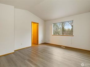 2078 SE 8th Drive, Renton WA 98055