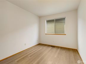 2078 SE 8th Drive, Renton WA 98055