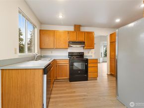 2078 SE 8th Drive, Renton WA 98055