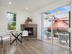 12721 SE 41st Place 109, Bellevue WA 98006