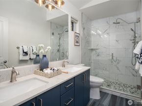 12721 SE 41st Place 109, Bellevue WA 98006