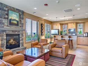 51 Pine Street 201, Edmonds WA 98020