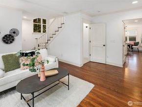 6816 24th Avenue NE, Seattle WA 98115