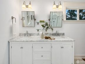 6816 24th Avenue NE, Seattle WA 98115