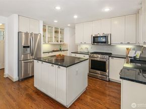 6816 24th Avenue NE, Seattle WA 98115