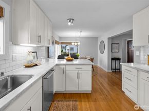 8001 23rd Avenue NW, Seattle WA 98117