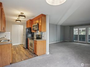 8025 234th Street SW 116, Edmonds WA 98026