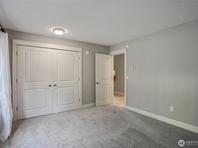 8025 234th Street SW 116, Edmonds WA 98026