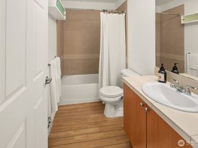 621 5 Avenue N 301, Seattle WA 98109