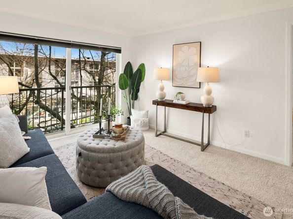 621 5 Avenue N 301, Seattle WA 98109