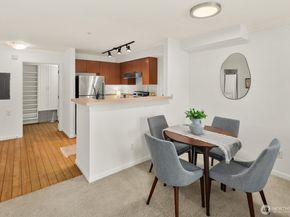 621 5 Avenue N 301, Seattle WA 98109