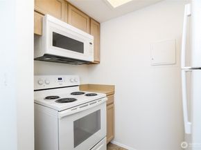 14645 NE 34th St C9, Bellevue WA 98007