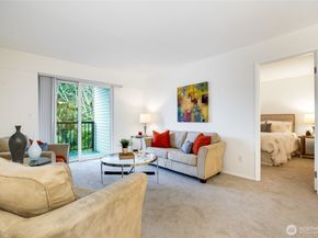 14645 NE 34th St C9, Bellevue WA 98007