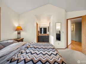 14107 97th Avenue NE, Kirkland WA 98034