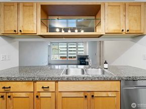 300 110th Avenue NE 610, Bellevue WA 98004