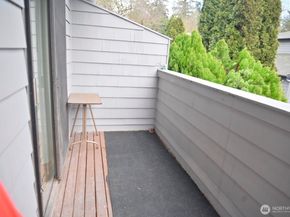 15624 8th Avenue SW c, Burien WA 98166