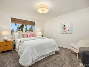 1585 NE Park View Drive, Bainbridge Island WA 98110