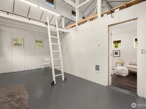 1585 NE Park View Drive, Bainbridge Island WA 98110