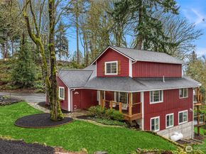 1585 NE Park View Drive, Bainbridge Island WA 98110