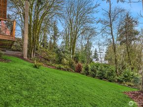 1585 NE Park View Drive, Bainbridge Island WA 98110