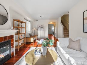 18258 NE 96th Way 101, Redmond WA 98052