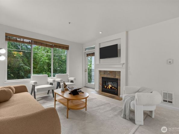1525 NW 57th Street 303, Seattle WA 98107