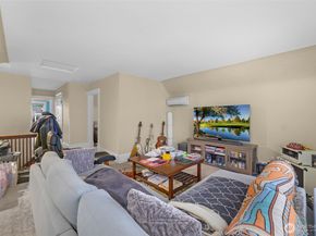 708 Warren Avenue N, Seattle WA 98109