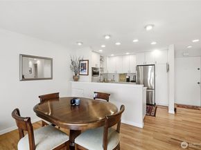 1600 43rd Avenue E 209, Seattle WA 98112