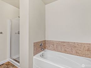 15623 44th Place W Unit B, Lynnwood WA 98087