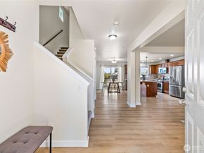 15623 44th Place W Unit B, Lynnwood WA 98087