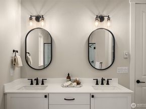 14808 NE 143rd Street 31, Woodinville WA 98072