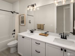 14808 NE 143rd Street 31, Woodinville WA 98072