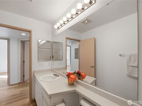 11130 SE 208th Street H102, Kent WA 98031