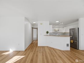 11130 SE 208th Street H102, Kent WA 98031