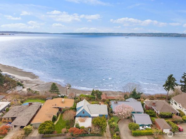 12249 Shorewood Drive SW, Burien WA 98146