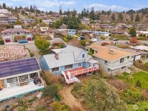 12249 Shorewood Drive SW, Burien WA 98146