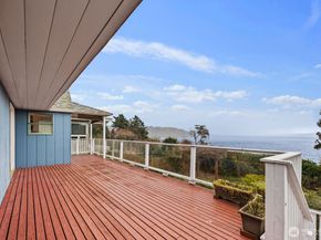 12249 Shorewood Drive SW, Burien WA 98146