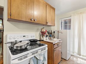 8829 20th Avenue SW, Seattle WA 98106