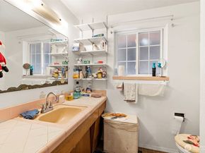 8829 20th Avenue SW, Seattle WA 98106