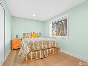 1112 Redmond Avenue NE, Renton WA 98056