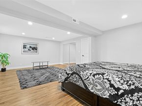 1112 Redmond Avenue NE, Renton WA 98056