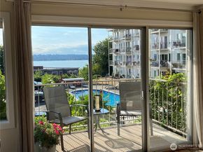 201 2nd Street S 212, Kirkland WA 98033