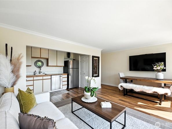201 2nd Street S 212, Kirkland WA 98033