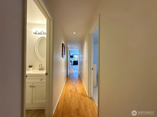 3204 Alki Avenue SW 1, Seattle WA 98116
